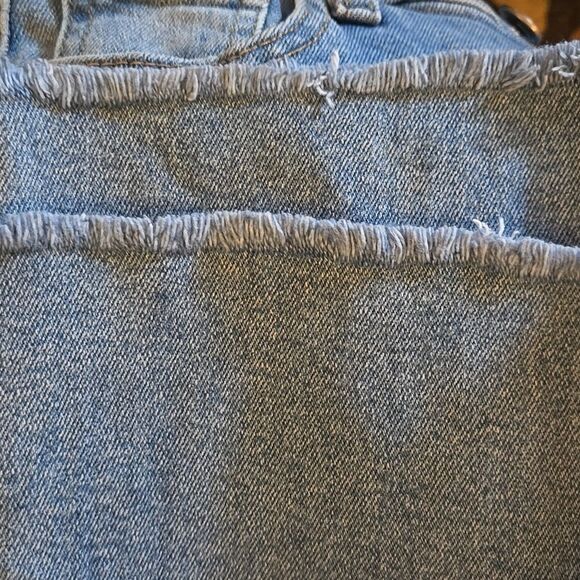 BDG Urban Outfitters Blue Jeans High-Rise Raw Hem Ankle Length Size 25 - Picture 5 of 5